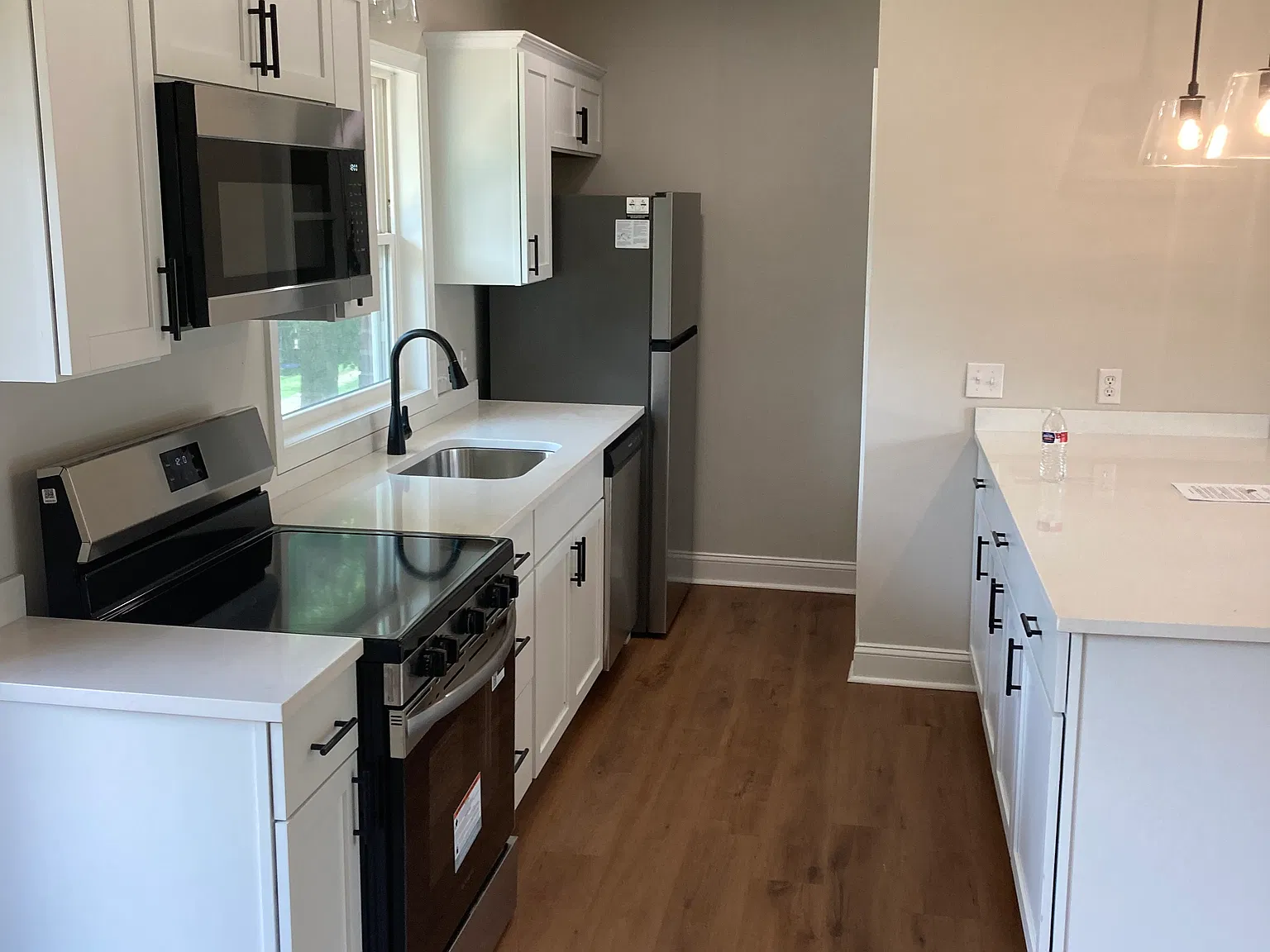 2 bed, 1100 sqft, $1,450 — Photo 3