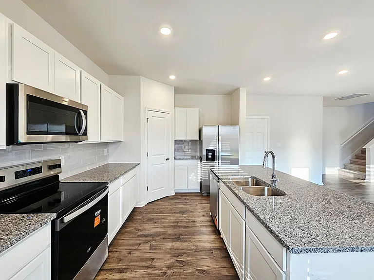 349 Wicklow Ln — Photo 22