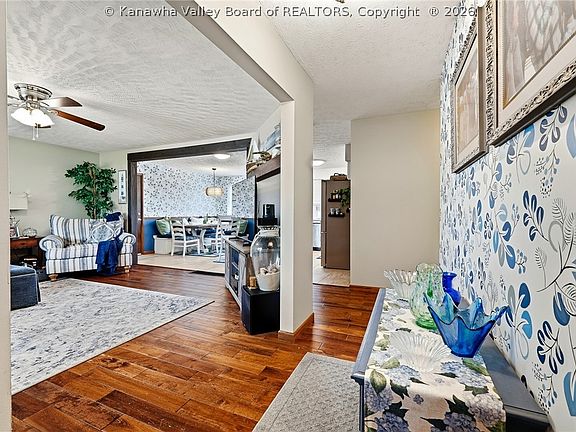 2nd image of 121 Naomi Ct