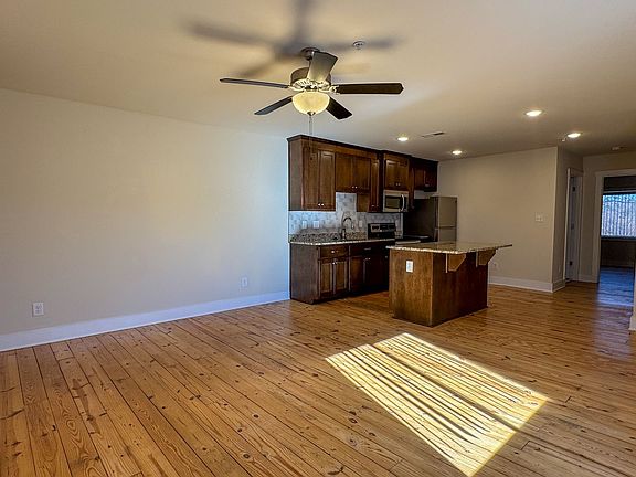 4th image of 106 N Main St Unit 2