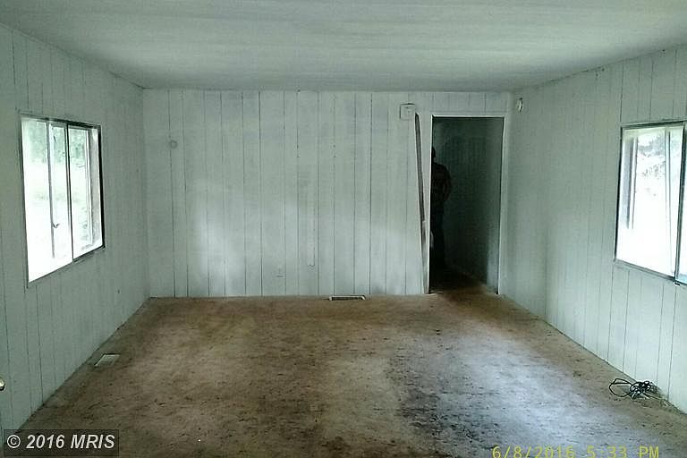 2nd image of 3008 Hutton Rd