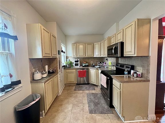 4th image of 1020 Phillips Ave