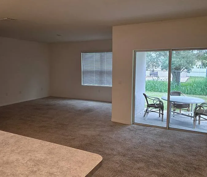 213 Churchill Ct — Photo 10