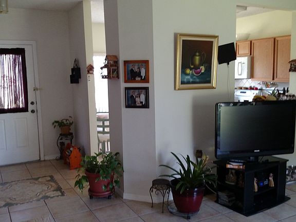 3rd image of 536 Cardinal Dr