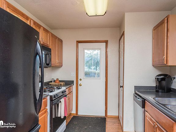 5th image of 22444 Northwoods Dr