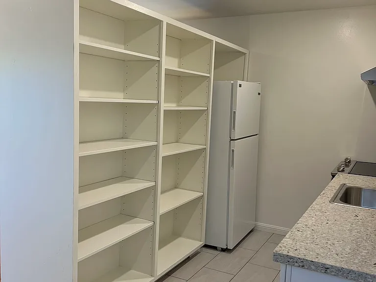 1922 Virginia St #8 — Photo 2