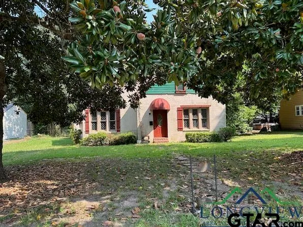 411 Colonial Dr, Henderson, TX 75652