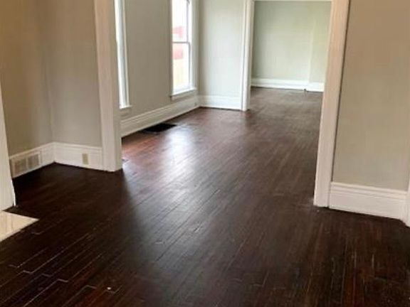 3rd image of 841 West Ave Unit 1