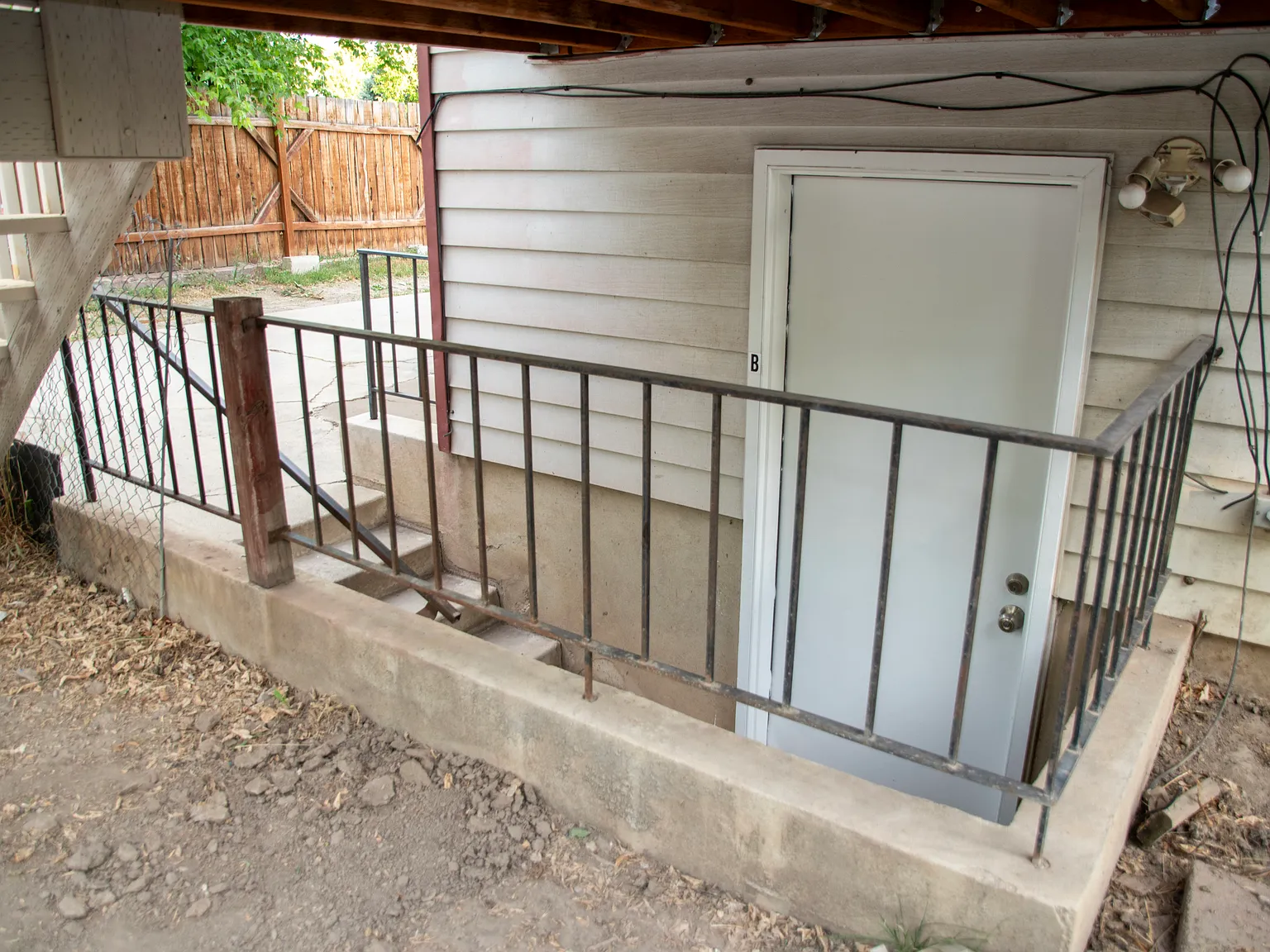 2 bed, 937 sqft, $1,200 — Photo 1