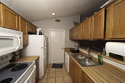 4th image of 1107 Wallingford Dr #1B-680444