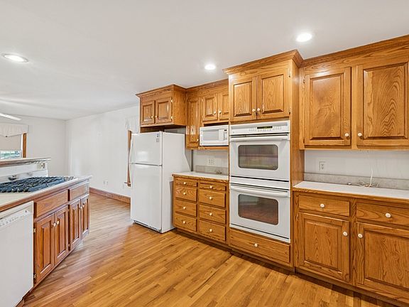 5th image of 542 Ampthill Rd