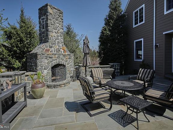 3rd image of 103 Newlin Greene Cir