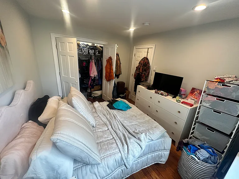 1139 Broadway #8 — Photo 5