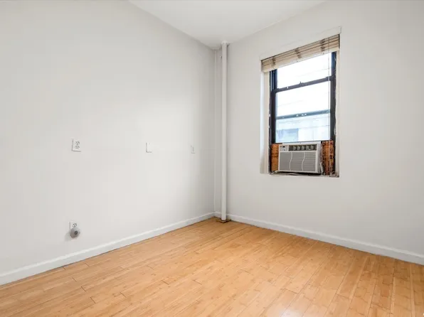 21-27 33rd Street image 12 of 18