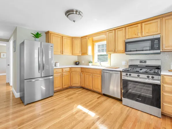 85 Potomac St #1, West Roxbury, MA 02132