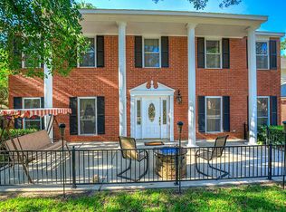 27 Dover Dr, Conroe, TX 77304