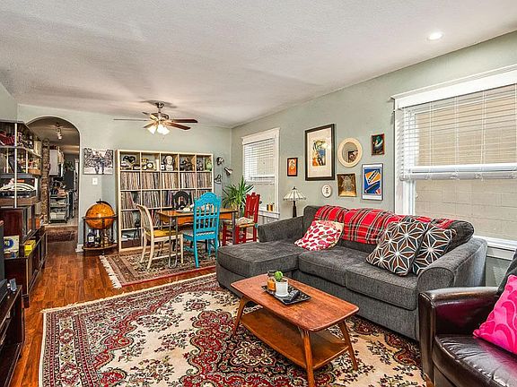 3rd image of 2924-2926 Holmes St #2924-1