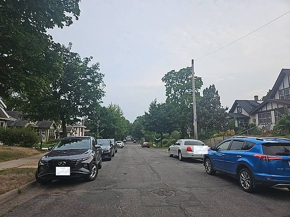 4th image of 4129 11th Ave S