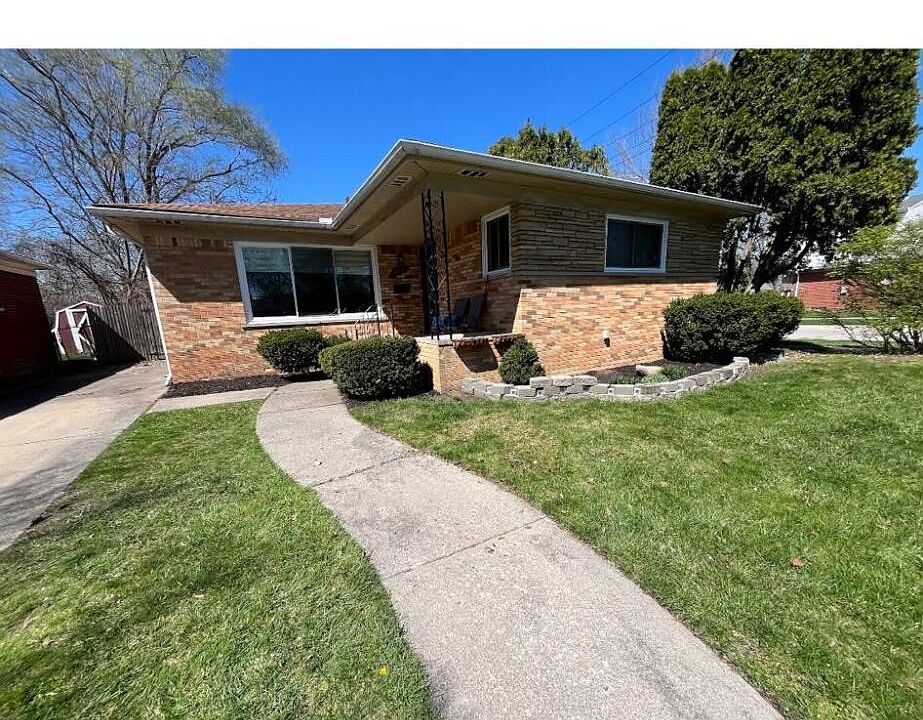 1st image of 23181 Parklawn St