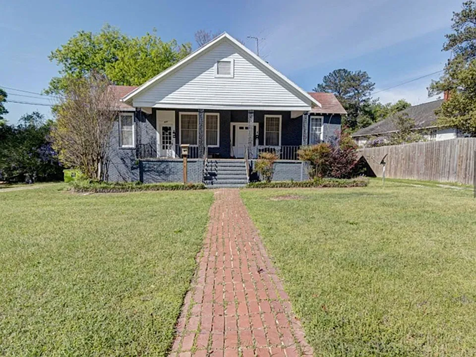 917 Oakview Ave