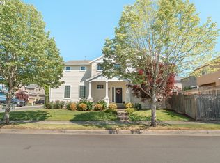 3694 SE Honeysuckle Pl, Hillsboro, OR 97123