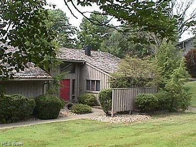 1st image of 420-9 Chandler Dr #9-J
