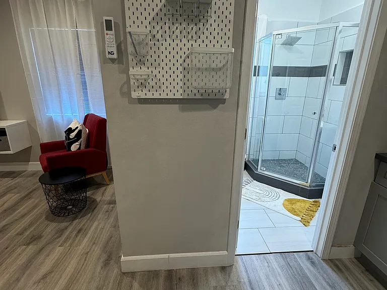 5827 Rose Ave #2 — Photo 16