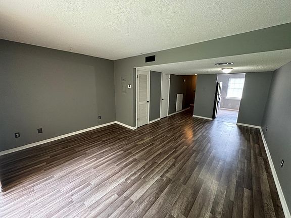 4th image of 320 Mona Dr Unit 4