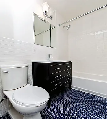 Rented by Avenues Real Estate | media 4