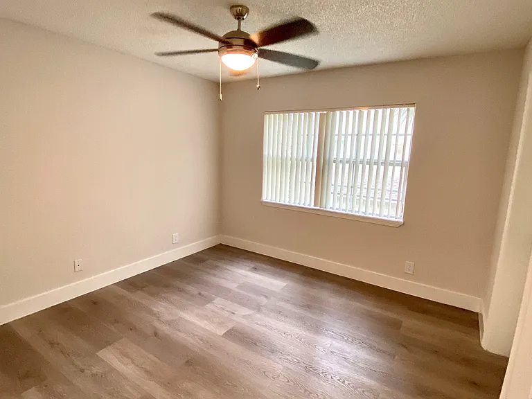 Legacy Lakeview — Photo 17