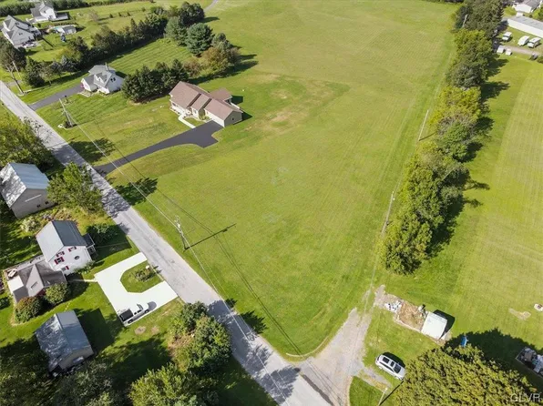 449 N Penn Dixie Rd, Bath, PA 18014