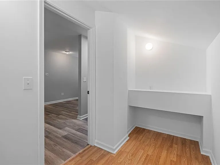 950 Firethorne Pass — Photo 13