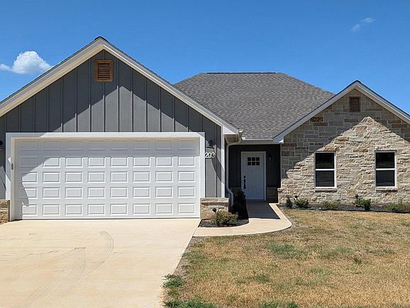 2nd image of 203 Toro Dr