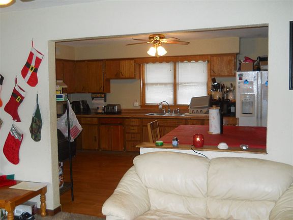 3rd image of 152 Wilson Ave