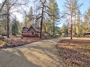 1090 Queens Branch Rd, Rogue River, OR 97537