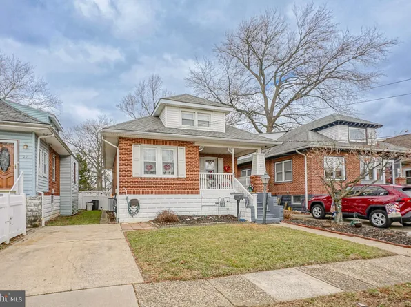 25 W 7th Ave, Runnemede, NJ 08078