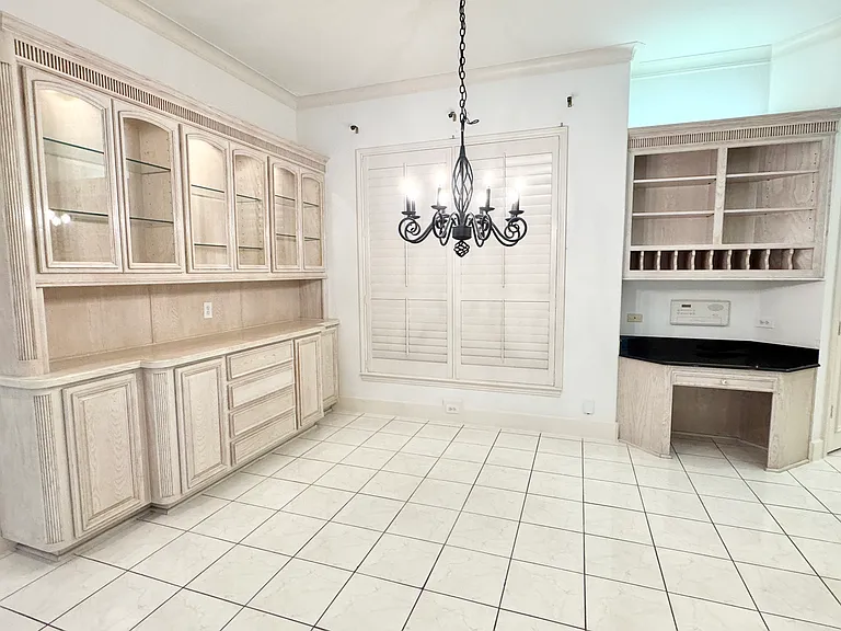 17619 Woods Edge Dr — Photo 4