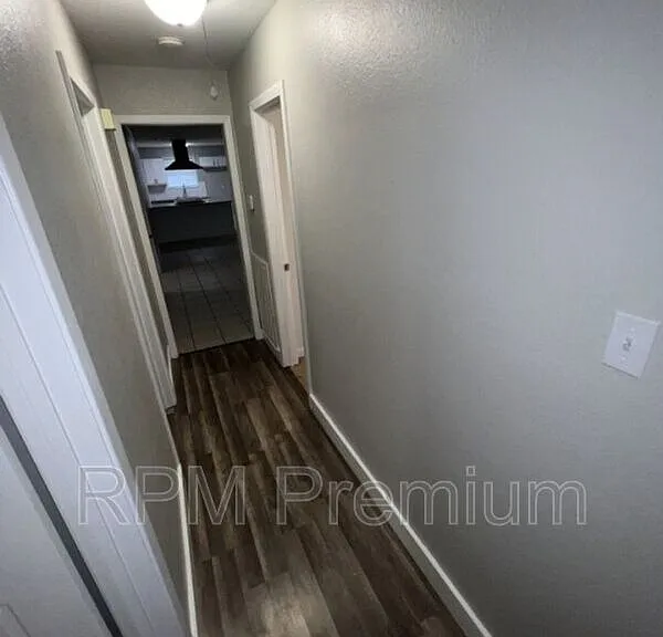 464 Wilton Dr — Photo 30