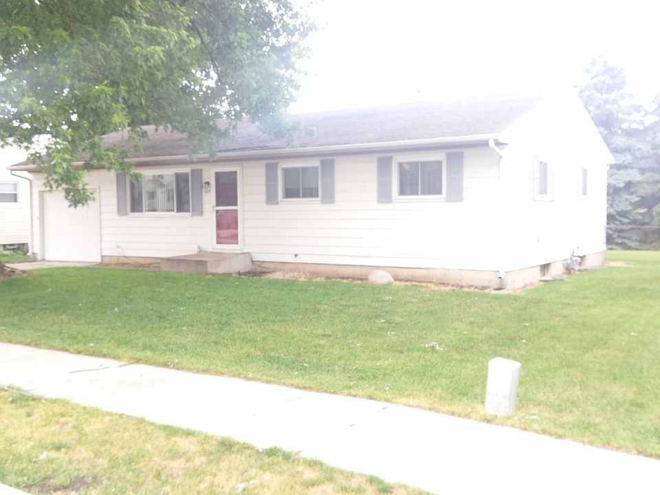 1st image of 604 E 16th St