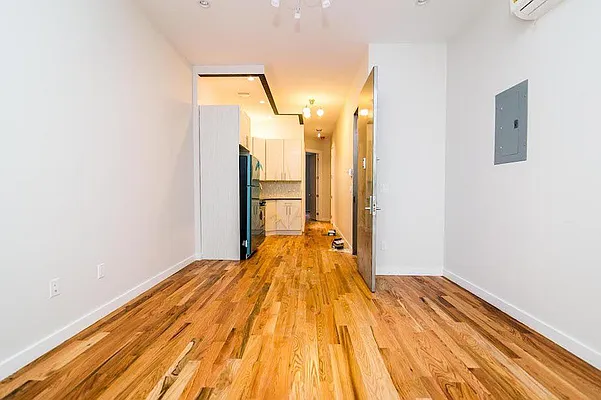 Rented by Nooklyn NYC LLC | media 55