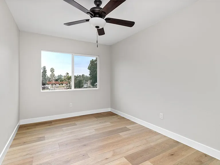 1460 Heidi Cir — Photo 12