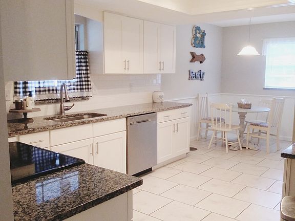 3rd image of 3409 Christina Groves Ln