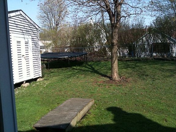 4th image of 4169 Woodlake Dr