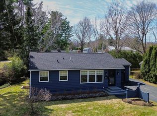 121 Berkshire Dr, Williamstown, MA 01267