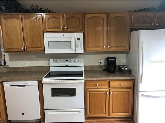 5th image of 3721 Oleander Dr