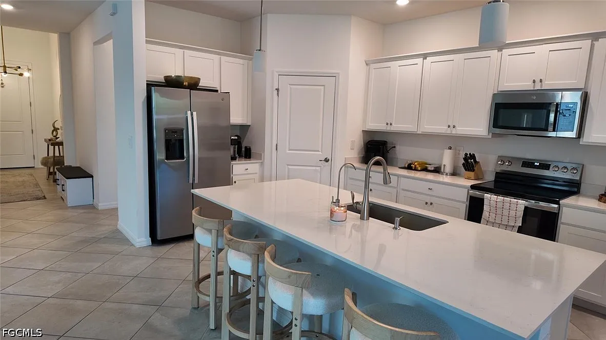 4 bed, 3.0 bath, 2032 sqft, $2,500 — Photo 4