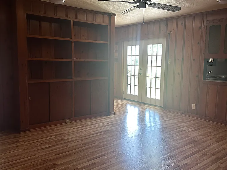 9161 Meadowood St — Photo 14