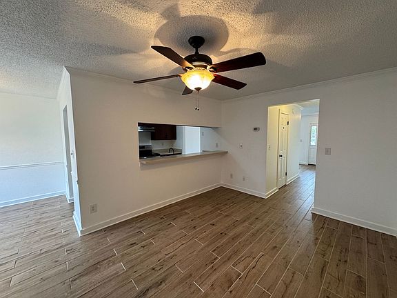4th image of 305 Nottaway Ct
