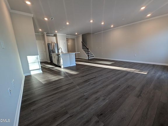 4th image of 2214 Tulip Bloom Ln