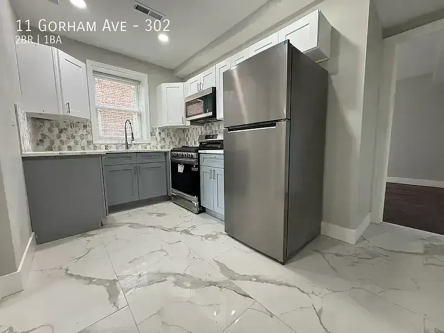 11 Gorham Ave #302
